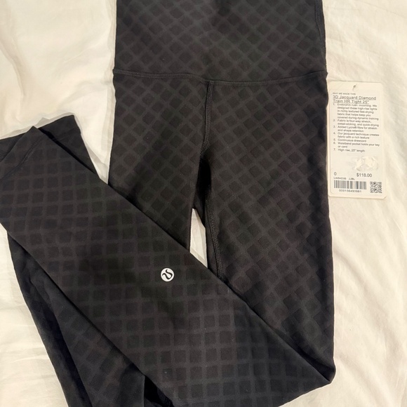 Lululemon Jacquard Diamond Train HR Tight 25" - Picture 3 of 3
